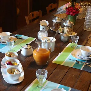 Le Degoutaud Bed & Breakfast